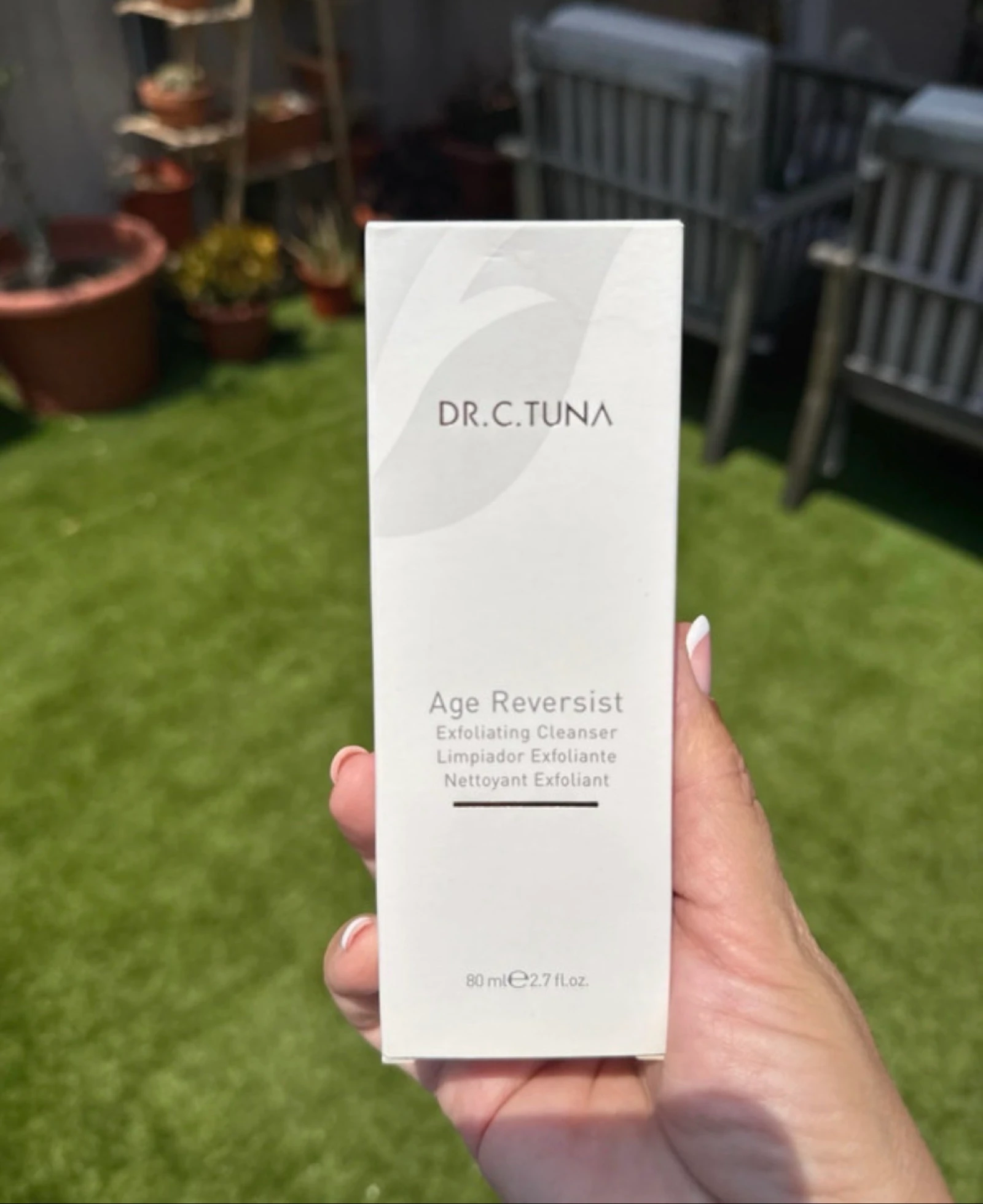 ✨ Limpiador Exfoliante Facial Age Reversist - Dr. C. Tuna (80 ml)